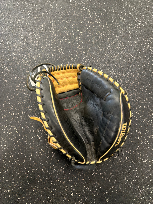 Vist Large View of Product Image Which is Used Wilson A07RB22PFCM325 BB/SB Catchers RH Throw Tan 32 1/2"