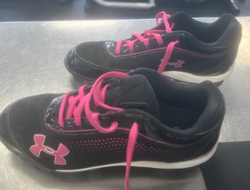 Vist Large View of Product Image Which is Used Under Armour SHOE BB/SB Cleats Black Junior 05.5