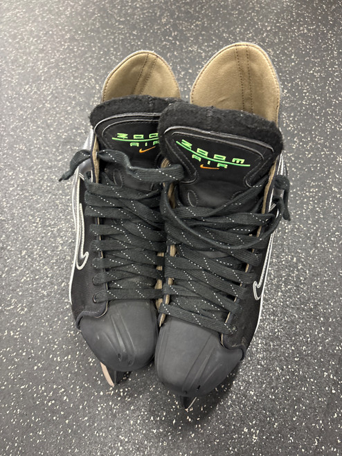 Vist Large View of Product Image Which is Used Nike ZOOM AIR Senior Hockey Skate Senior 11