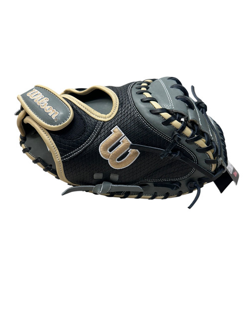 Vist Large View of Product Image Which is NEW WILSON A2000 PF33 CATCHERS MITT RH 33"