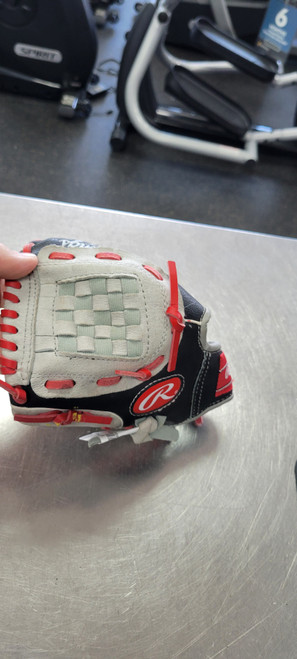 Vist Large View of Product Image Which is Used Rawlings 9.5 BB/SB Glove LH Throw Grey 9 1/2"