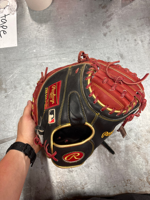 Vist Large View of Product Image Which is Used Rawlings HEART OF THE HIDE R2G BB/SB Catchers RH Throw Black 32 1/2"