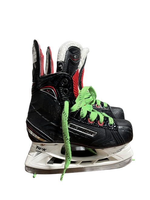 Vist Large View of Product Image Which is Used Bauer VAPOR Junior Hockey Skate Junior 01