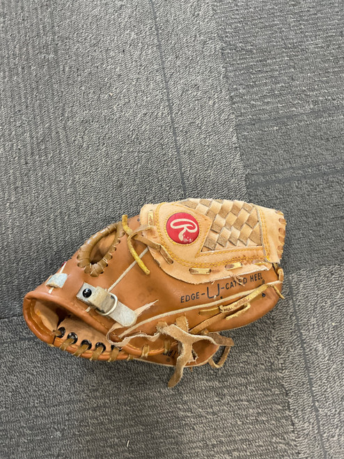 Vist Large View of Product Image Which is Used Rawlings RBG119 BB/SB Glove RH Throw Brown 10"
