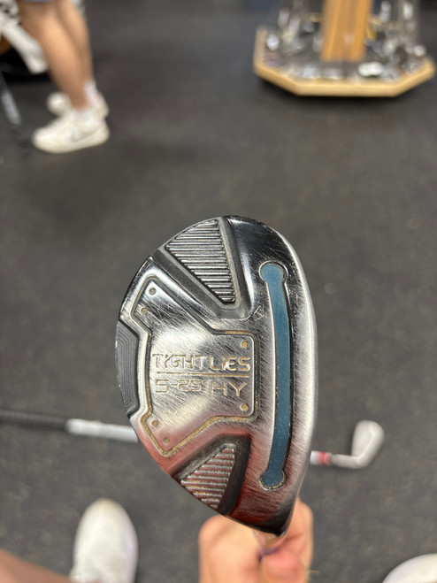 Vist Large View of Product Image Which is Used Adams TIGHT LIES Mens Hybrid Club RH 5 Hybrid