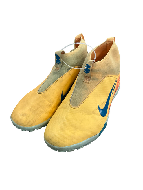 Vist Large View of Product Image Which is Used Nike Soccer Indoor Shoes Orange Senior 5