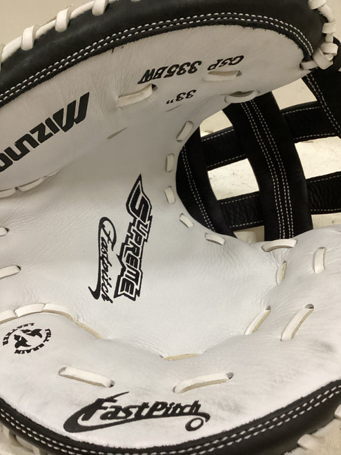 Vist Large View of Product Image Which is Used Mizuno GSP 335BW BB/SB Catchers RH Throw Black And White 33"
