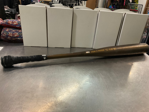 Vist Large View of Product Image Which is Used Demarini 2024 VOODOO BB/SB High School -3 Bat 32"