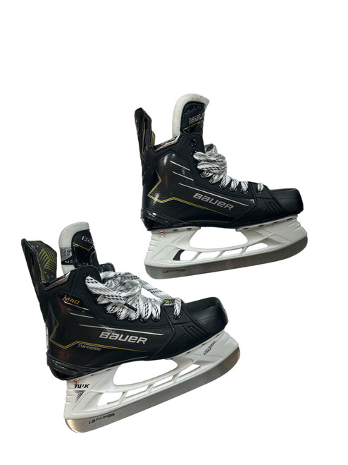Vist Large View of Product Image Which is Used Bauer SUPREME M40 SKATES 5.5 Intermediate Hockey Skate Intermediate 5.5