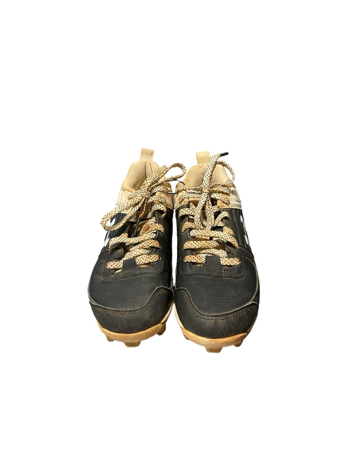 Vist Large View of Product Image Which is Used Under Armour LEADOFF BB/SB Cleats White Junior 01