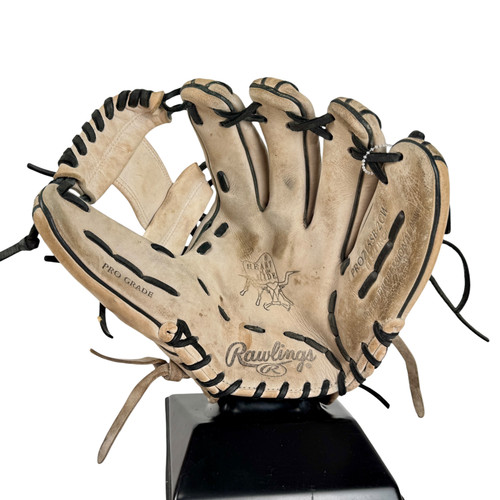 Vist Large View of Product Image Which is Used Rawlings HEART OF THE HIDE PRO715SB-2GW Fastpitch Glove RH Throw 11.75"
