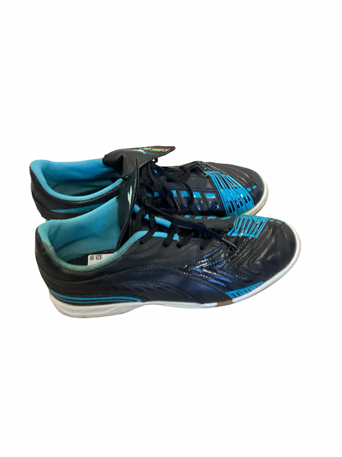 Vist Large View of Product Image Which is Diadora Soccer Indoor Shoes Black Junior 05.5