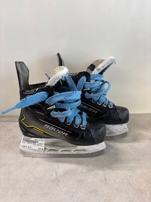 Vist Large View of Product Image Which is Used Bauer IGNITE PRO+ Youth Hockey Skate Youth 11.0