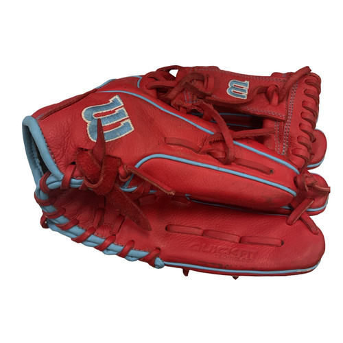 Vist Large View of Product Image Which is Wilson A500, BB/SB Glove, RH Throw Red, 11 1/2"