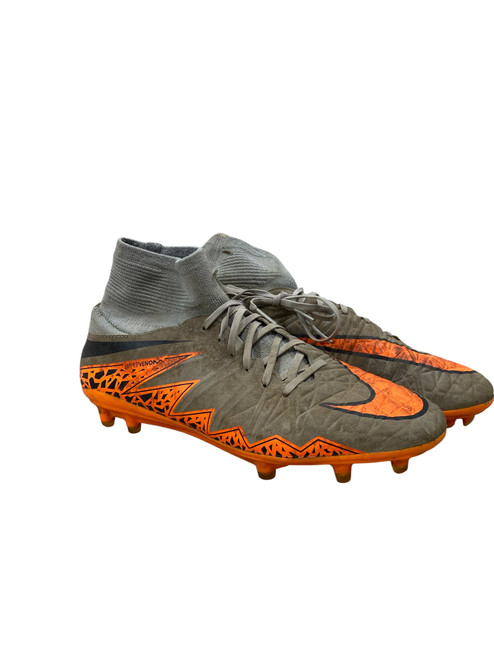 Vist Large View of Product Image Which is Used Nike Soccer Cleats Grey Senior 7