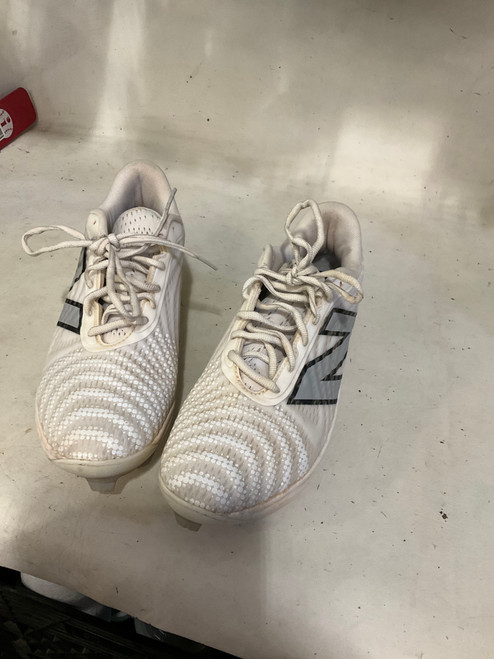 Vist Large View of Product Image Which is Used New Balance 8.5 BB CLEATS BB/SB Cleats White Senior 8.5