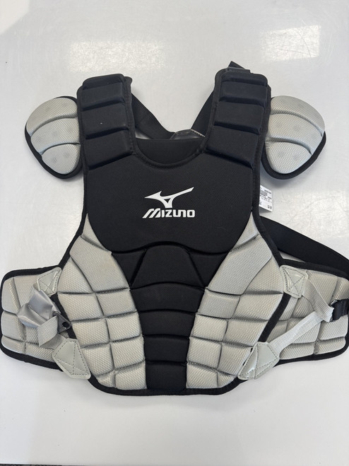 Vist Large View of Product Image Which is Used Mizuno DRYLITE ADULT 15 Catchers Chest Protector Black Adult