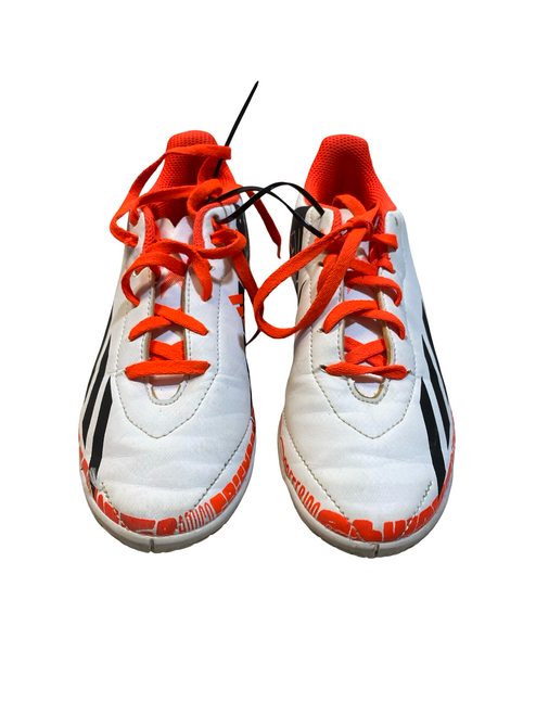 Vist Large View of Product Image Which is Used Adidas Soccer Indoor Shoes White Junior 03