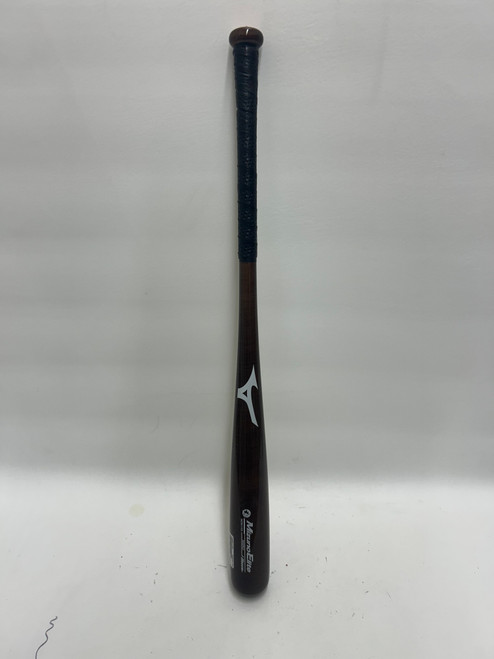 Vist Large View of Product Image Which is Used Mizuno MAPLE ELITE MZM110 BB/SB Wood Bat 33"