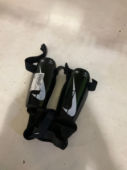 Vist Large View of Product Image Which is Used Nike Soccer Shin Guards Youth Black MD
