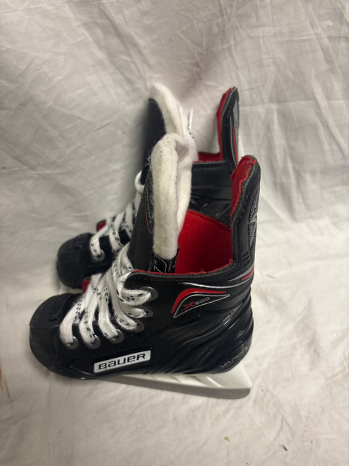 Vist Large View of Product Image Which is Used Bauer VAPOR X300 Youth Hockey Skate Youth 07.0