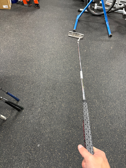 Vist Large View of Product Image Which is Used Scotty Cameron SUPER SELECT NEWPORT 2 PLUS Mens Putter RH