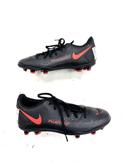 Vist Large View of Product Image Which is Used Nike Soccer Cleats Black Junior 02