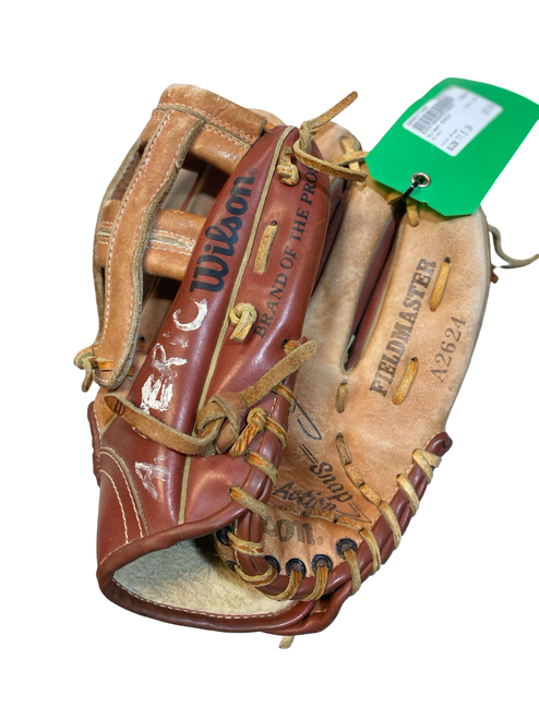 Vist Large View of Product Image Which is Used Wilson A2624 BB/SB Glove RH Throw Brown 11 1/2"