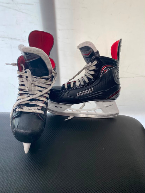 Vist Large View of Product Image Which is Used Bauer VAPOR  X400 Senior Hockey Skate Senior 5