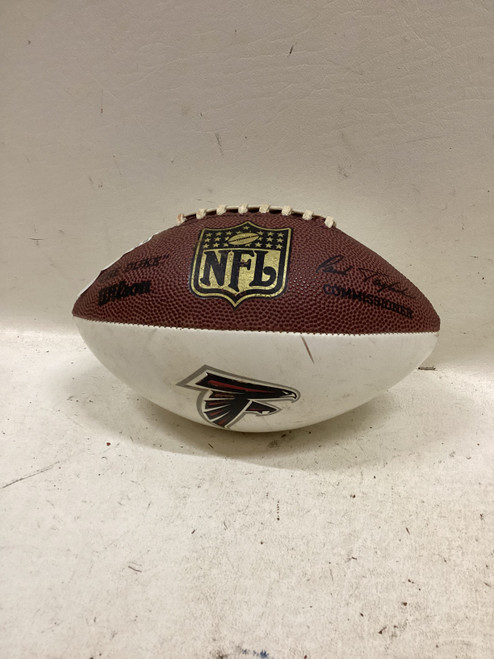 Vist Large View of Product Image Which is Used Nike Junior Football