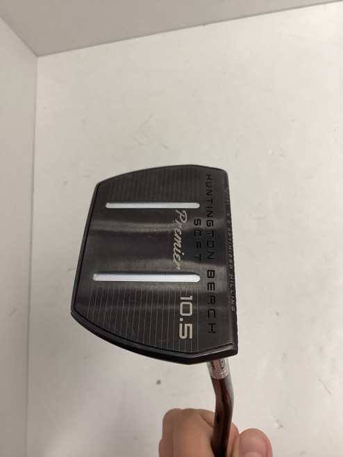 Vist Large View of Product Image Which is Used Cleveland HUNTINGTON BEACH SOFT 10.5 Mens Putter RH