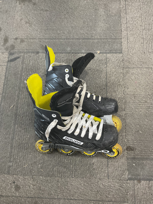 Vist Large View of Product Image Which is Used Bauer RS Senior Rec Fitness Skates Black Senior 7