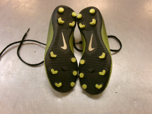 Vist Large View of Product Image Which is Used Nike Soccer Cleats Green Youth 12.0