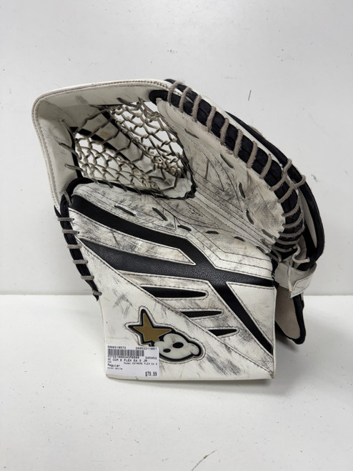 Vist Large View of Product Image Which is Used CCM EXTREME FLEX E4.5 Junior Goalie Catcher White