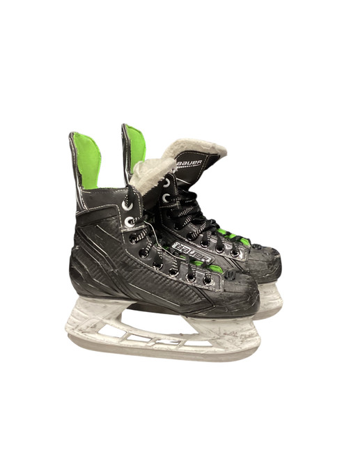 Vist Large View of Product Image Which is Used Bauer XLS Junior Hockey Skate Junior 02