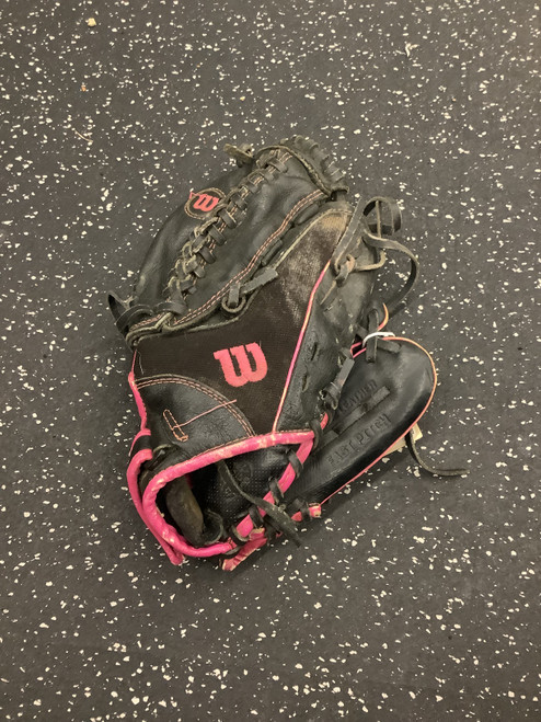 Vist Large View of Product Image Which is Used Wilson SIREN RH Throw Fastpitch Gloves Black 11"