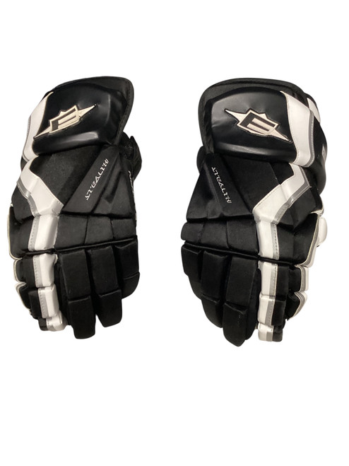 Vist Large View of Product Image Which is Used Easton S7 Senior Gloves Black 14"