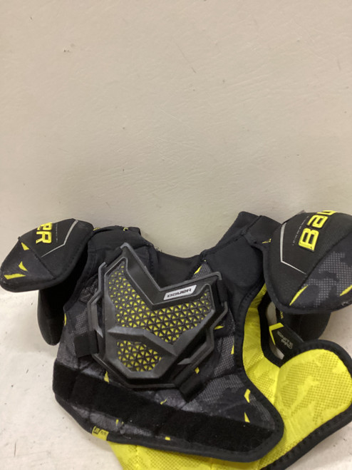 Vist Large View of Product Image Which is Used Bauer SUPREME IGNITE PRO Intermediate Shoulder Pads MD