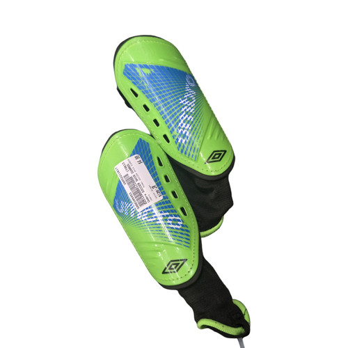 Vist Large View of Product Image Which is Used Umbro SOCCER SHIN GUARDS Soccer Shin Guards Junior Green Junior