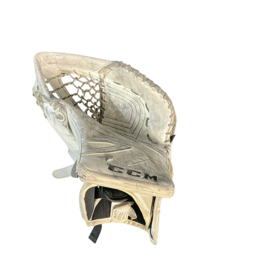 Vist Large View of Product Image Which is Used CCM CCM P2.5 GOALIE CATCHER Senior Goalie Catcher White