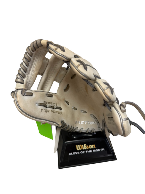 Vist Large View of Product Image Which is Used Easton GHOST NX GNXFP1175 Leather Fastpitch Softball Glove White 11 3/4"