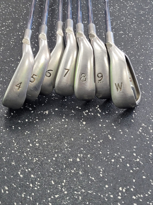 Vist Large View of Product Image Which is Used Ping G20 Mens Iron Set RH 4I-PW