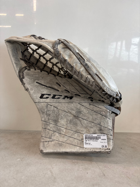 Vist Large View of Product Image Which is Used CCM E3.5 Junior Goalie Catcher White