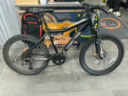 Vist Large View of Product Image Which is Used OZARK TRAIL GLIDE 4 Mountain Bike Mens Black 48-52cm - 19-20" - LG Frame