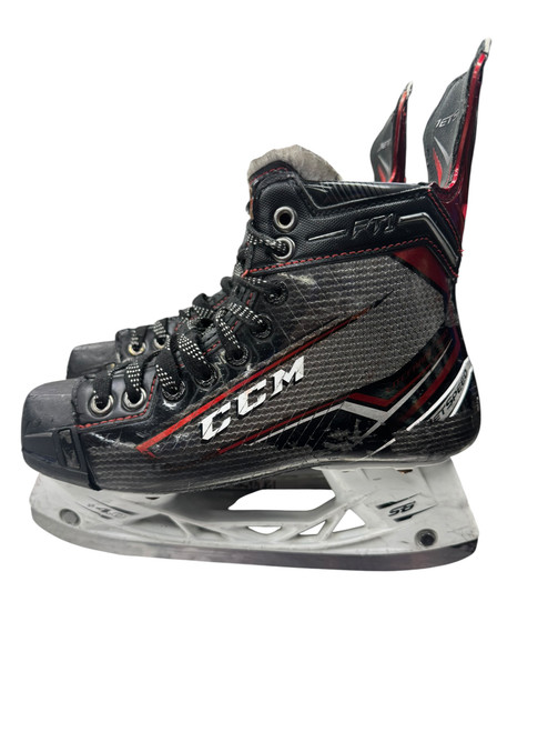 Vist Large View of Product Image Which is Used CCM JETSPEED FT1 Junior Hockey Skate Junior 04