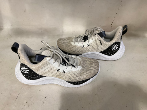 Vist Large View of Product Image Which is Used Under Armour Basketball Shoes M Black Senior 8.5