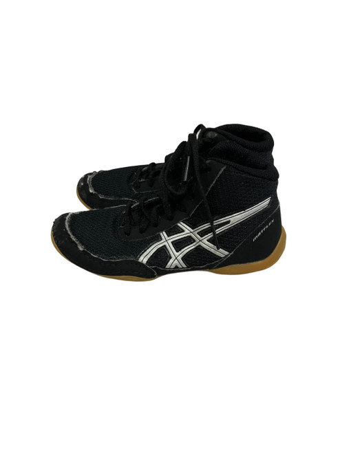 Vist Large View of Product Image Which is Used Asics Matflex Yth 13 Wrestling Shoes