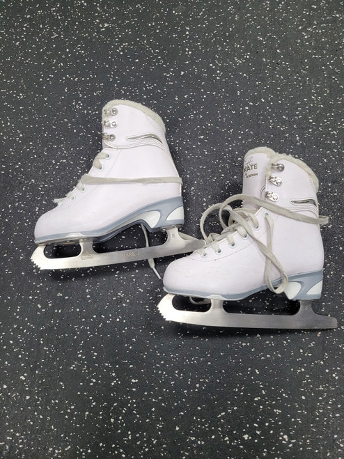 Vist Large View of Product Image Which is Used Jackson SOFT SKATE ULTIMA Girls Figure Skate White Junior 01