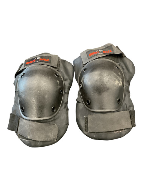 Vist Large View of Product Image Which is Used Skateboard Kneepads Black Senior