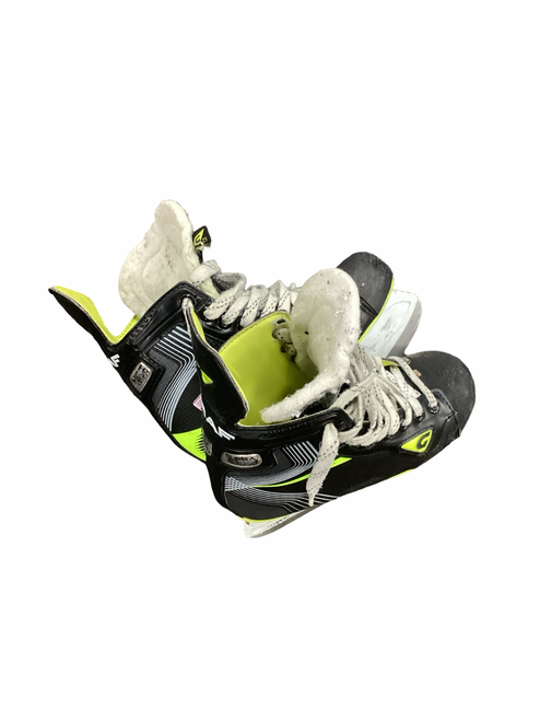 Vist Large View of Product Image Which is Used Graf SUPRA301 Youth Hockey Skate Youth 07.0